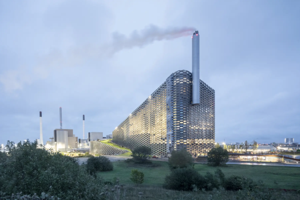 BIG’s waste-to-energy plant, Copenhill. 2017.
